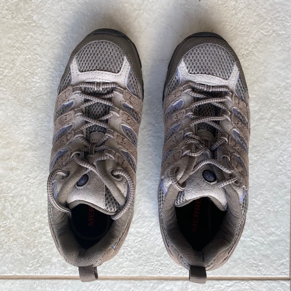 Merell - Picture 1 of 4